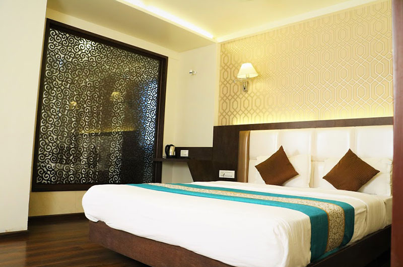 Hotel Sai Residency-Deluxe Suite